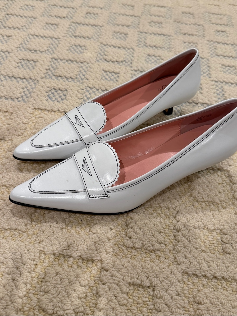Circa Joan & David White Leather Pointed Toe Kitten Heel Loafers Sz 8.5 vintage - Picture 5 of 5